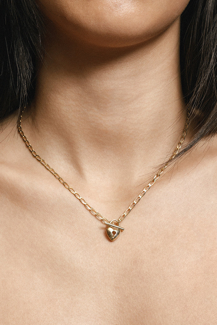 HEART TOGGLE NECKLACE