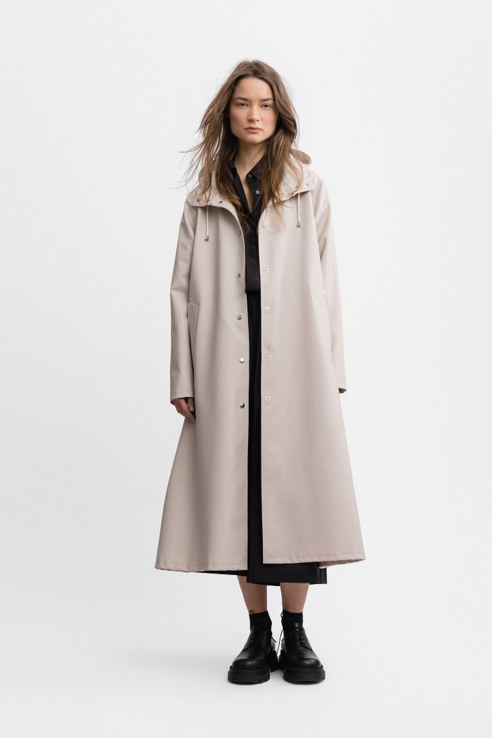 Stutterheim Mosebacke long raincoat light sand A-line women | PIPE AND ROW boutique